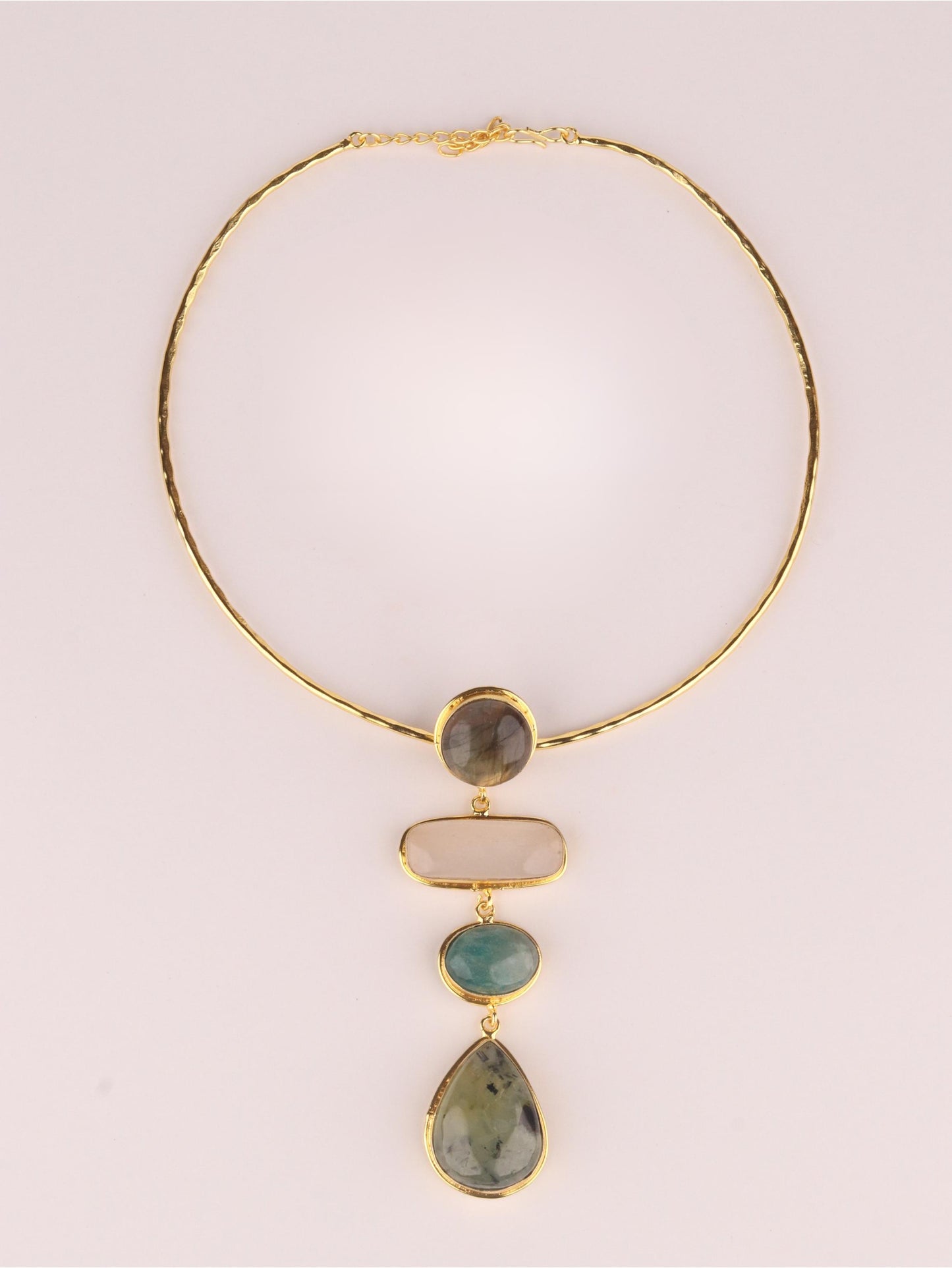 Elin hasli Chocker
