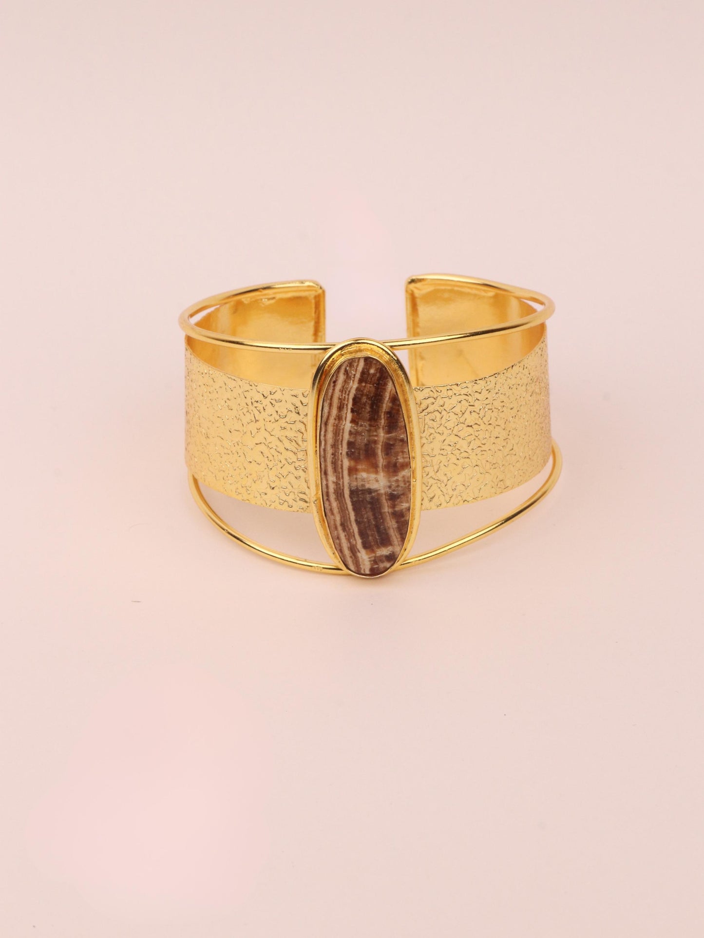 Zora hand cuff