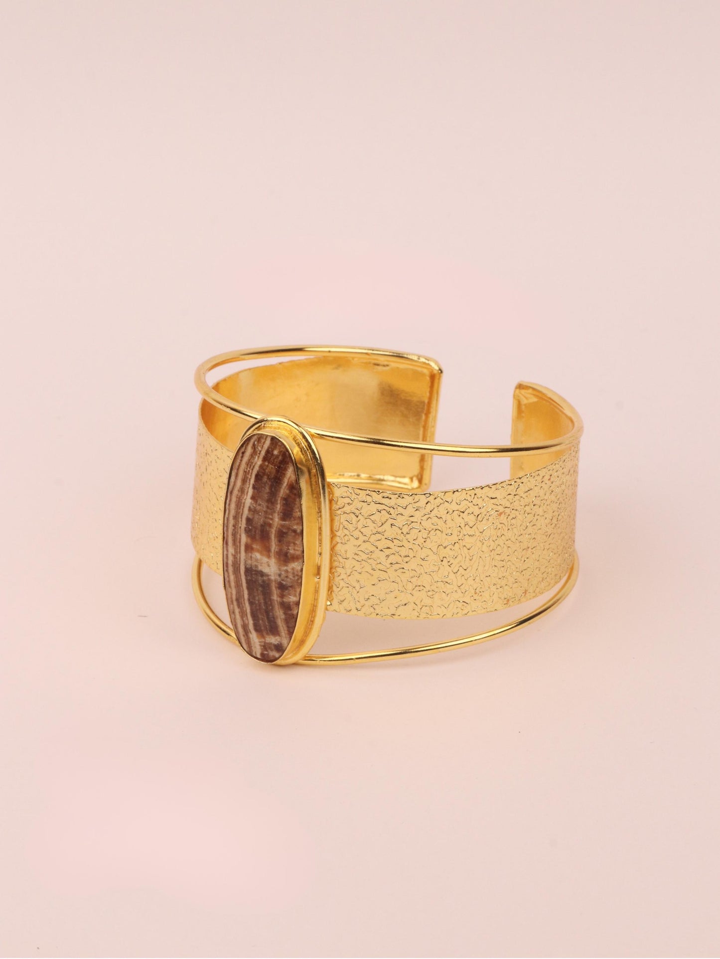 Zora hand cuff