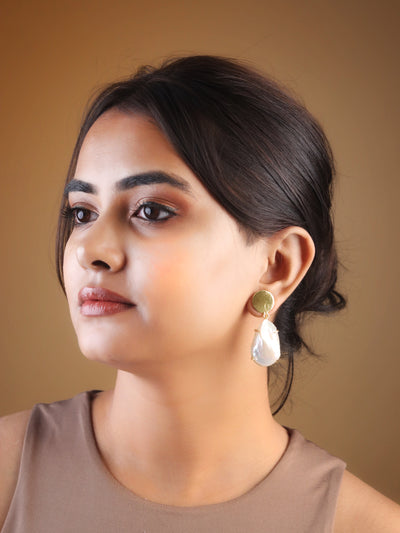 Coral Pearl Earring