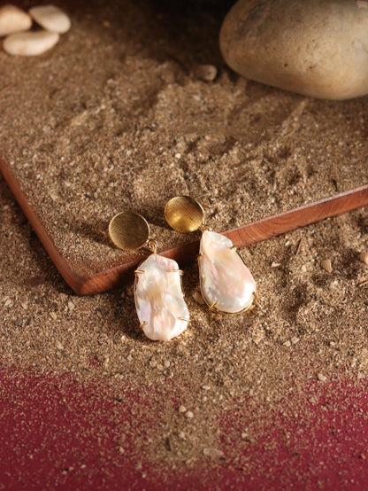 Coral Pearl Earring